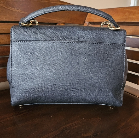 Michael Kors Saffiano Leather Ava Satchel! GUC ! - Picture 6 of 12